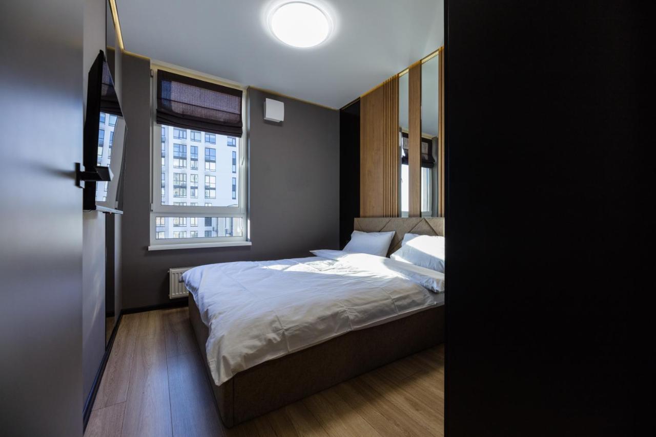 Fayna Town - Loft Black - Nyvky Kyiv Exterior photo